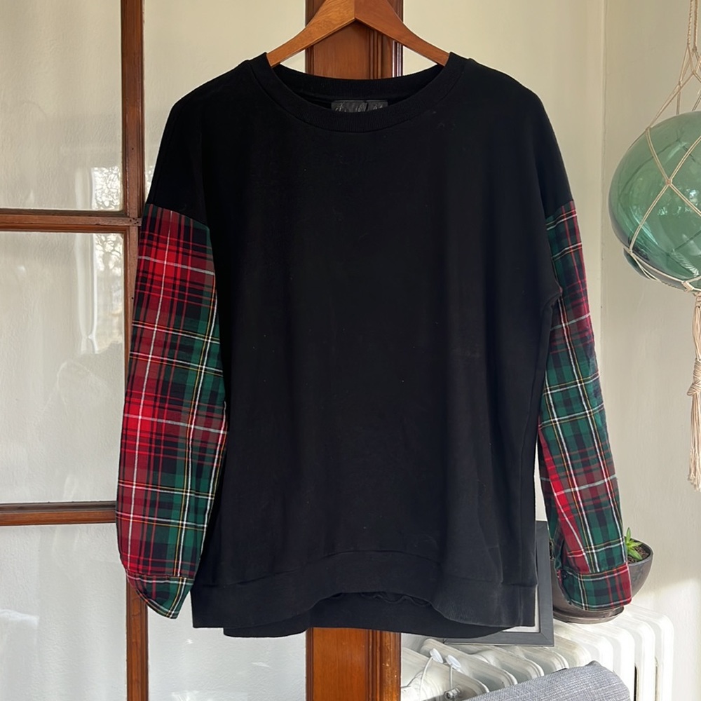 Multi Media plaid Crew